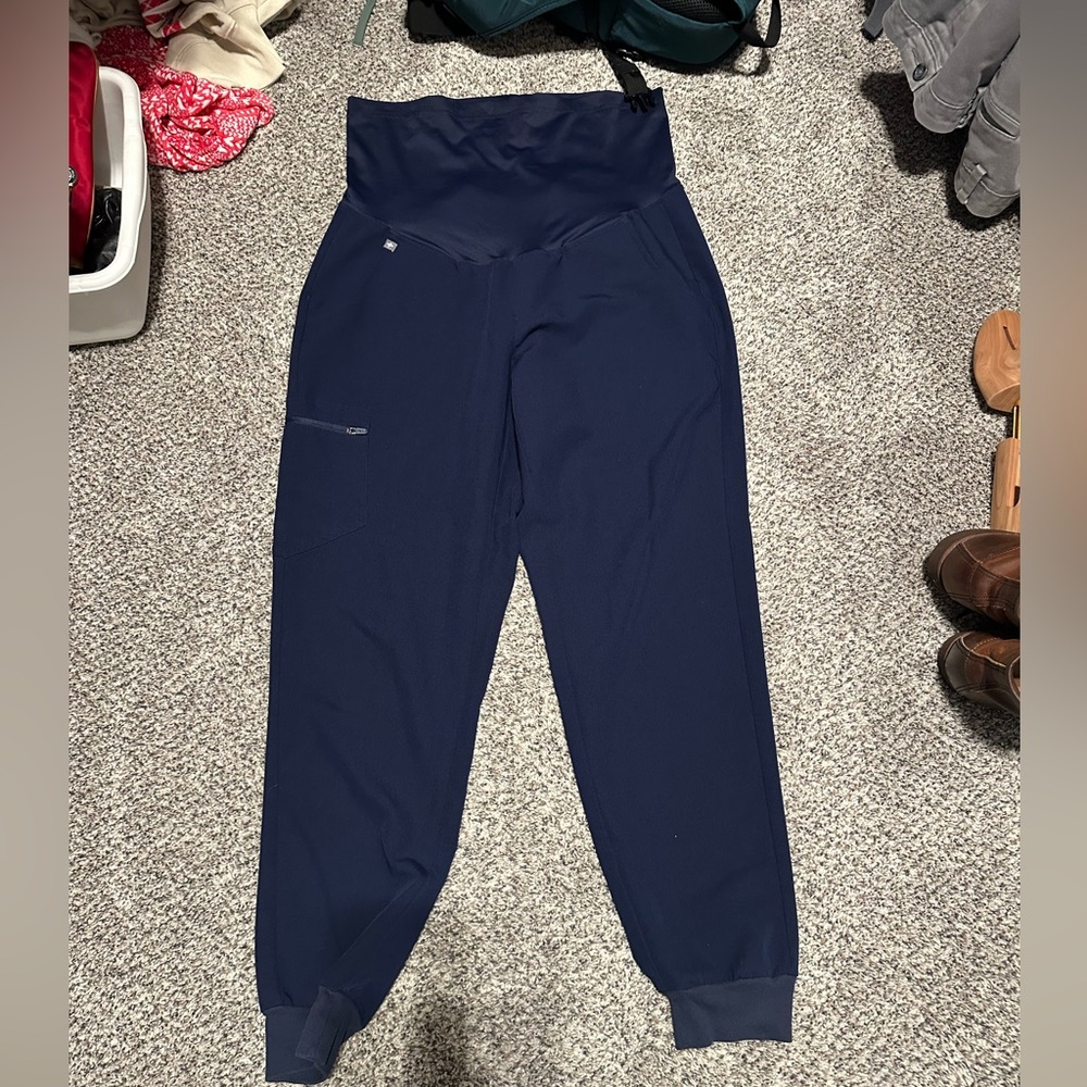 Figs scrubs medium maternity joggers